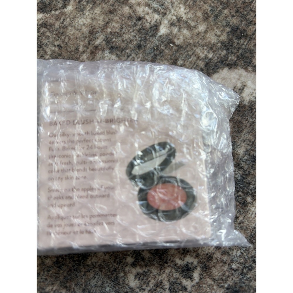 Laura Geller Baked Blush-N-Brighten Marbleized Blush - 0.16oz (Pink Buttercream) - Picture 2 of 2